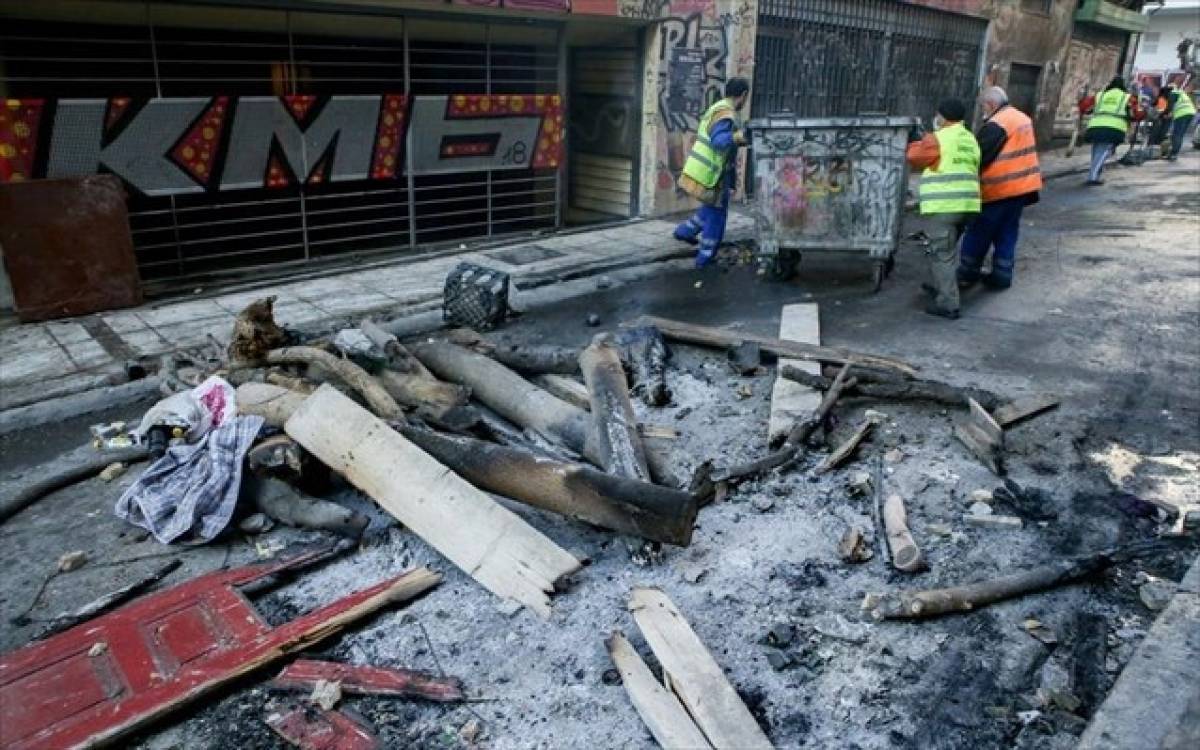 Η ΝΔ προτείνει φωτογραφίες επεισοδίων για το…άλμπουμ επιτυχιών Παπακώστα-Γεροβασίλη
