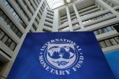 Handeslblatt: Θετικό το ΔΝΤ για παραμονή στο ελληνικό πρόγραμμα