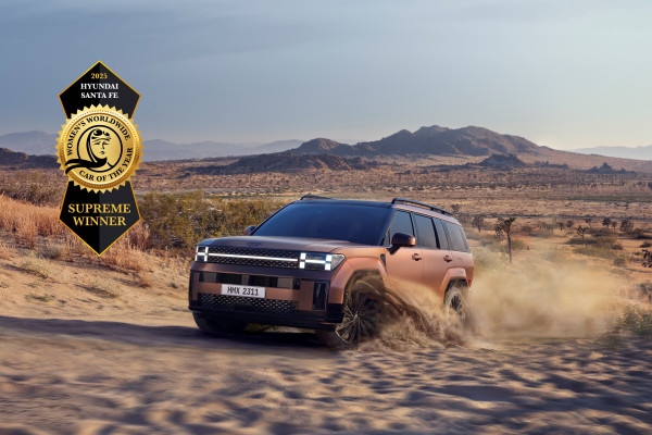 Το Hyundai SANTA FE αναδείχθηκε Παγκόσμιο Αυτοκίνητο της Χρονιάς 2025 στα 2025 Women’s Worldwide Car of the Year Awards