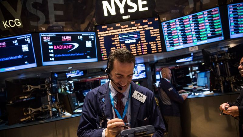 Για πρώτη φορά πάνω απ`τις 23.000 μονάδες ο Dow Jones