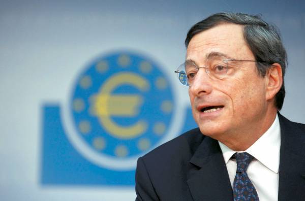 Ντράγκι: Έτοιμη η ΕΚΤ για μια βιώσιμη προσαρμογή στο πληθωρισμό