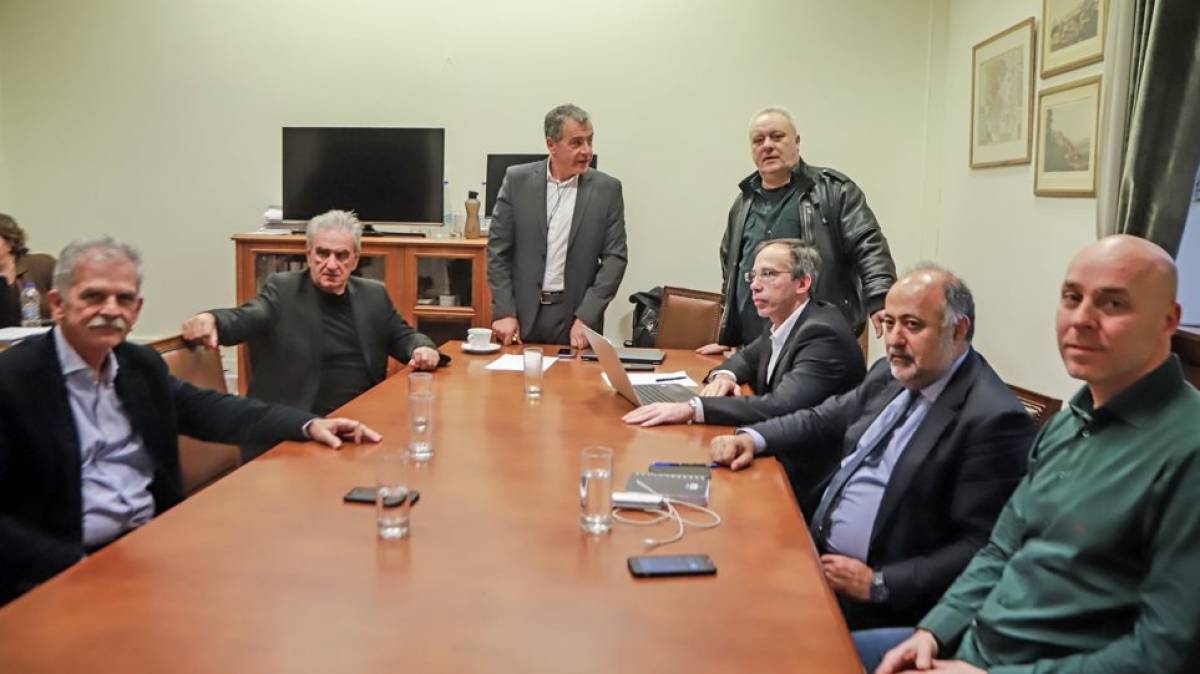 Στα... δύο το Ποτάμι, μπερδεύει κι άλλο την κατάσταση