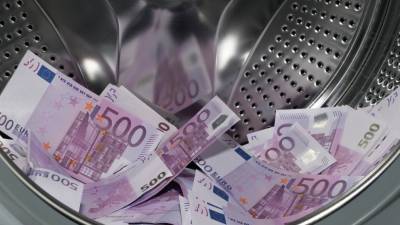 Κομισιόν: Το «ξέπλυμα βρώμικου χρήματος» από…Τράπεζες, αφορά τα κράτη-μέλη!