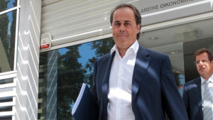 Η επιστροφή του Σταύρου Παπασταύρου στο Μαξίμου