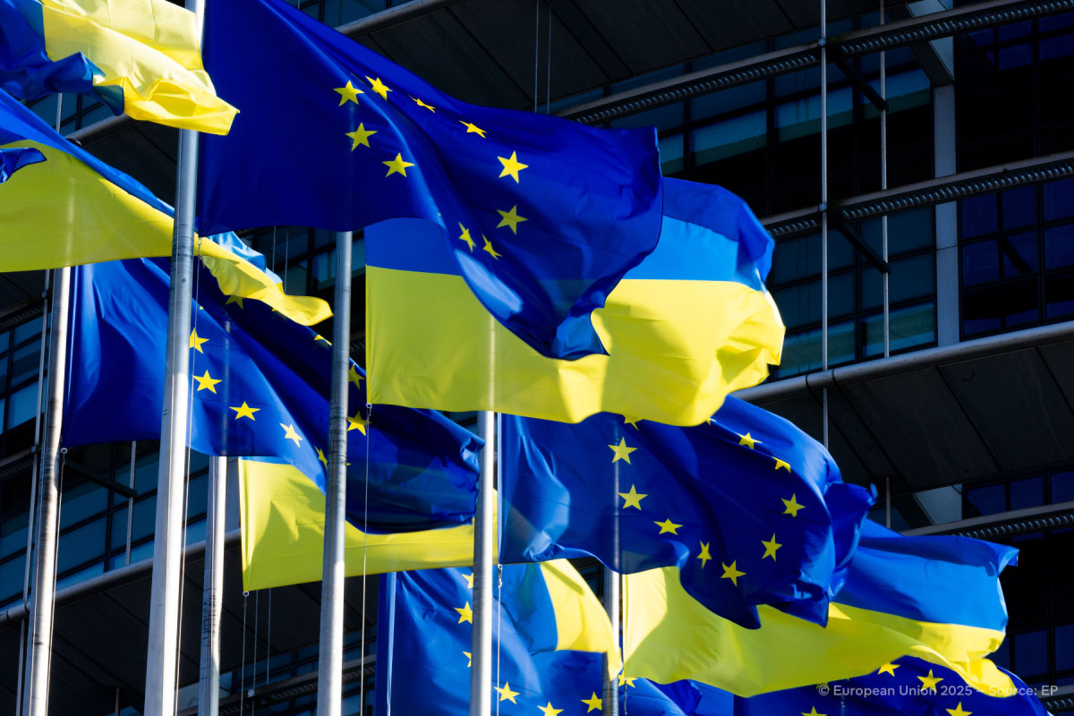 Πού θα βρει τα χρήματα η ΕΕ για να στηρίξει την Ουκρανία