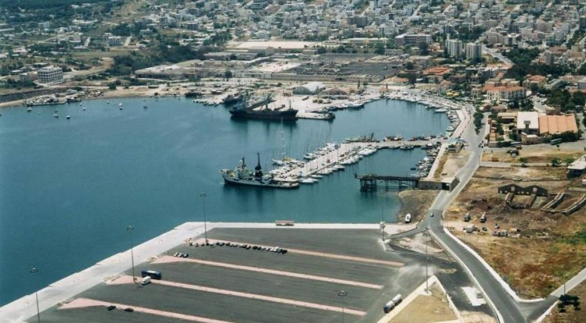 Προτεραιότητα η διασύνδεση του λιμένα Λαυρίου με τον προαστιακό