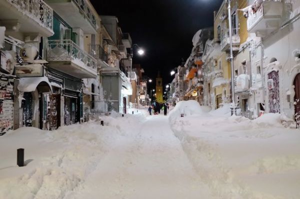 Τουλάχιστον 65 νεκροί από το κύμα ψύχους που πλήττει την Ευρώπη