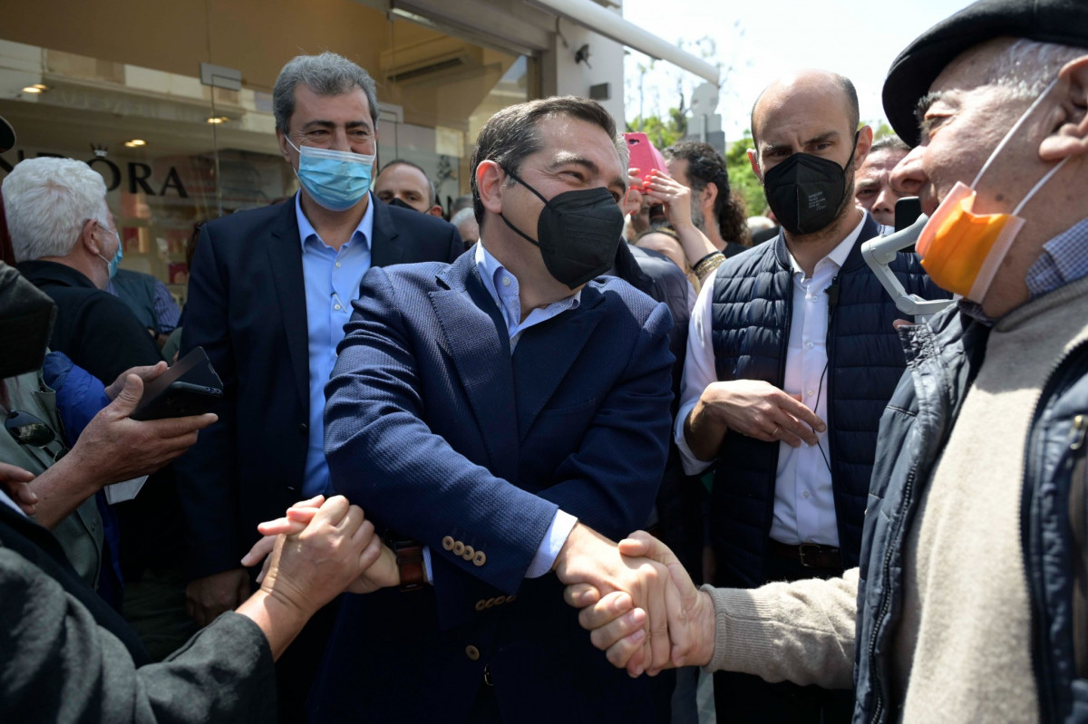 Τσίπρας: Η χειρότερη κυβέρνηση τη χειρότερη στιγμή- Συνεχίζει το φαγοπότι