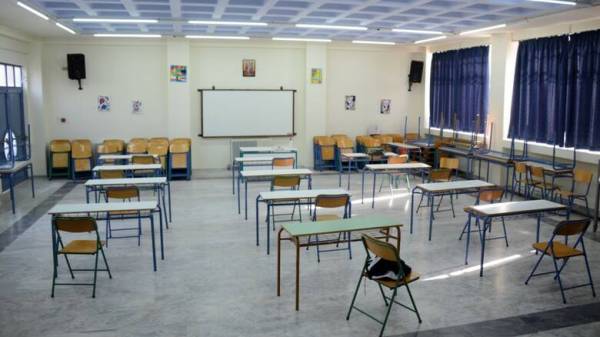 Προσλήψεις 2.500 επιπλέον εκπαιδευτικών- Πάνω από 4.000 την τελευταία εβδομάδα