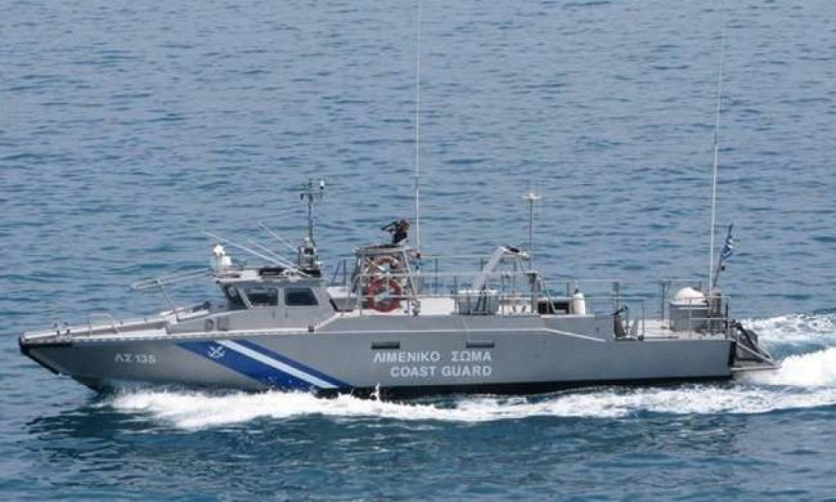 Σύγκρουση θαλαμηγού με υδροφόρo πλοίο στο λιμάνι των Σπετσών-Ένας τραυματίας