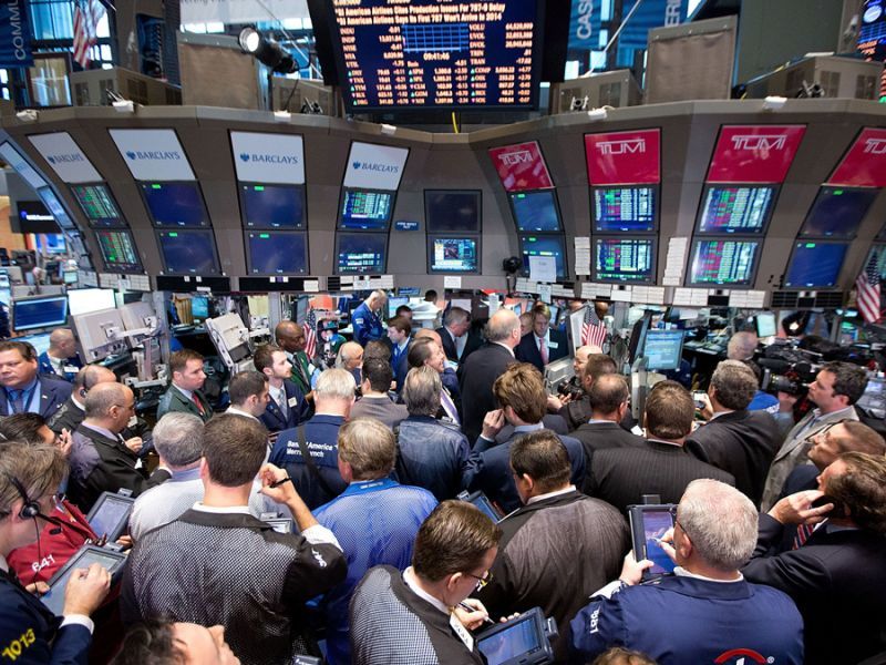 Έσπασε τα κοντέρ ο Dow Jones