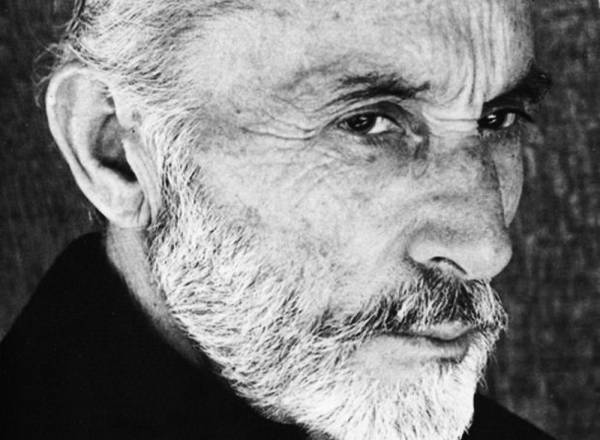 Μάνος Κατράκης: Οι θεατρικές διαδρομές ενός θρυλικού ηθοποιού