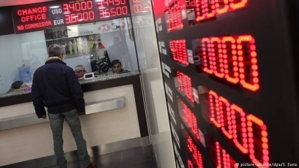 Αργεντινή, Τουρκία και Ιταλία δυσχεραίνουν τον δανεισμό της Ελλάδος