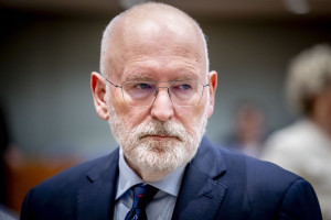 Timmerans: Μονόδρομος η πράσινη συμφωνία - Η Ελλάδα να γίνει ενεργειακός κόμβος