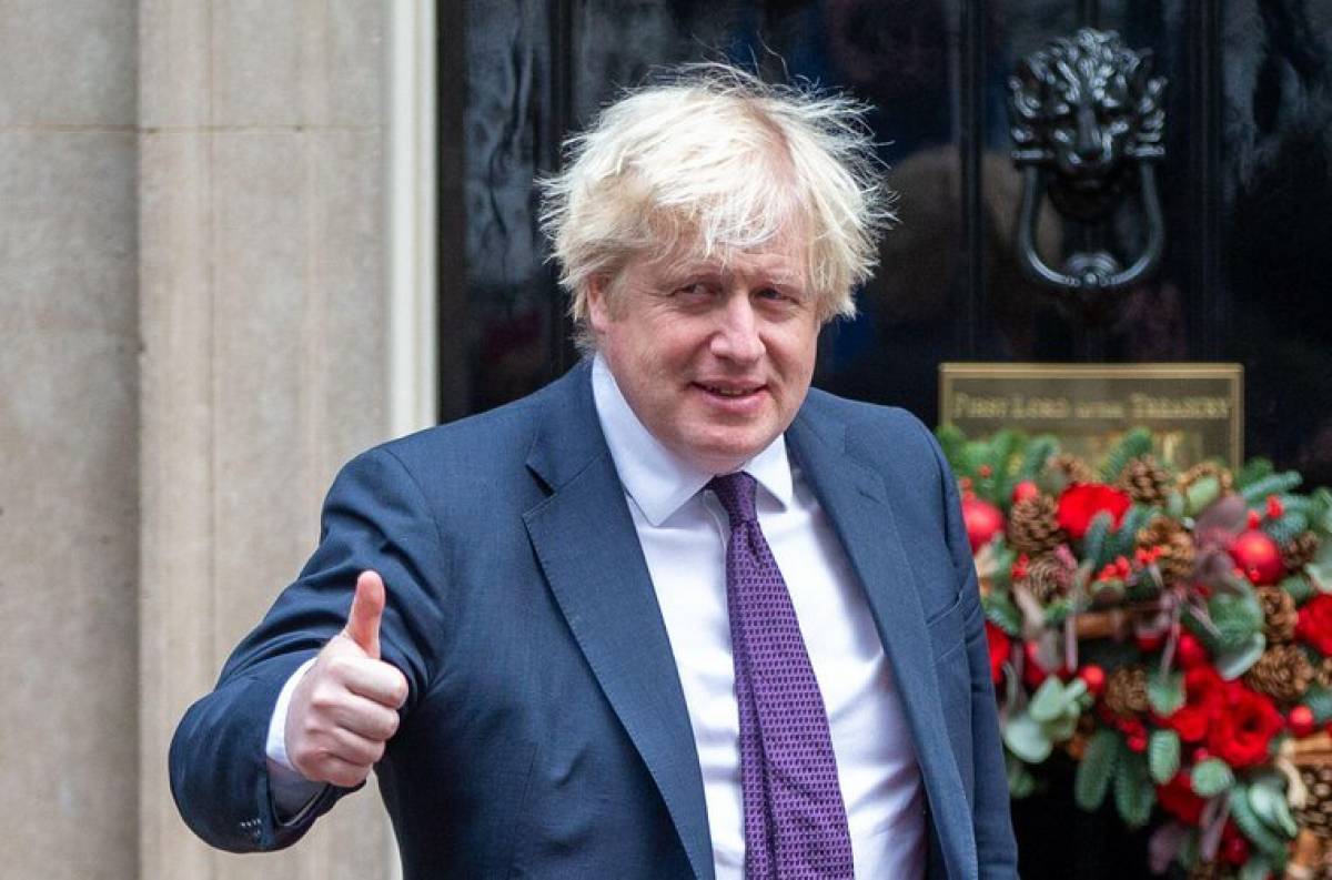 Κορυφαίοι Tories πιέζουν τον Τζόνσον να παραιτηθεί