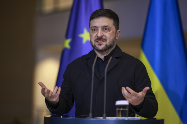 Σε ανοιχτή γραμμή Ζελένσκι - Αλ Ναχιάν για τη Μέση Ανατολή: Έκκληση για προστασία των αμάχων