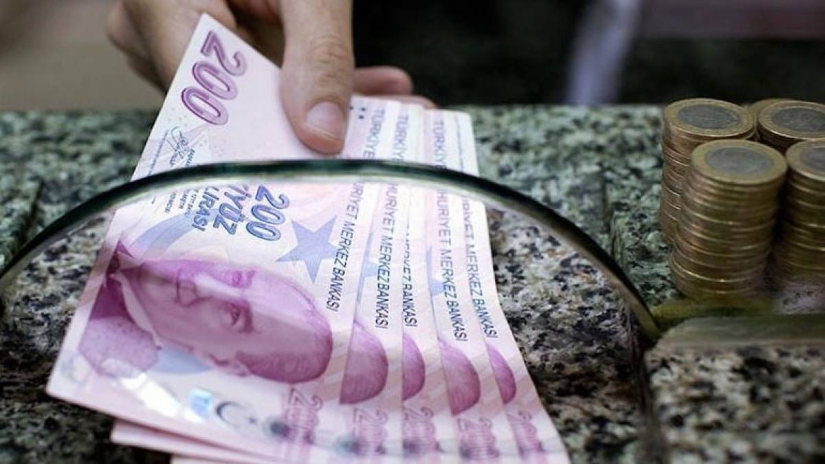 Τεράστια προβλήματα και στο ψευδοκράτος από την πτώση της λίρας