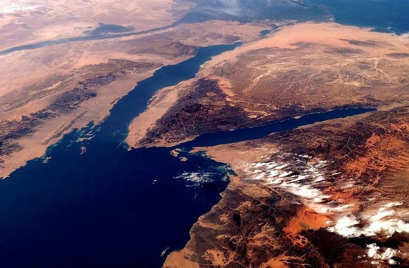 Υποχωρεί το πετρέλαιο, μένοντας πάνω από τα 106 δολάρια/βαρέλι