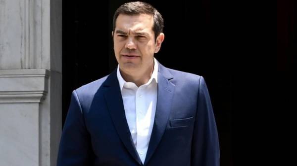 Τσίπρας: Ο Μητσοτάκης δε σκοπεύει να κάνει καμία φορολογική ελάφρυνση