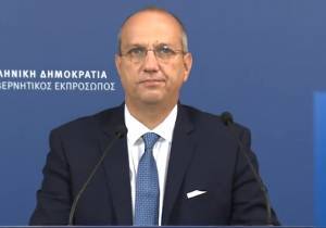 Ο κυβερνητικός εκπρόσωπος συνέχισε την... επίθεση αγάπης στους νέους