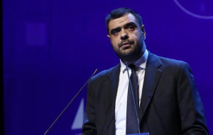 Μαρινάκης: Η δημογραφική κρίση απαιτεί πράξεις – Στήριξη στις οικογένειες με περισσότερα παιδιά