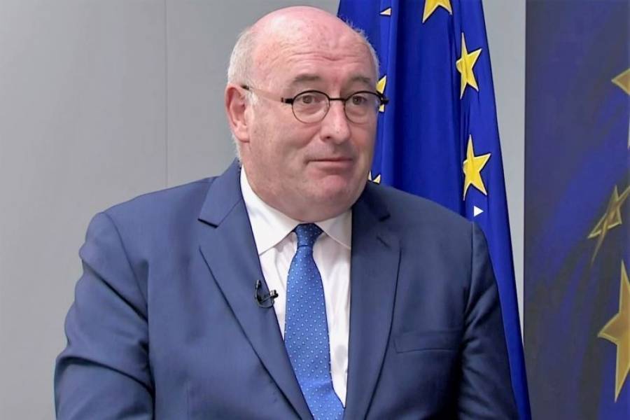 Παραιτήθηκε λόγω «golfgate» ο Επίτροπος Εμπορίου της ΕΕ, Φιλ Χόγκαν