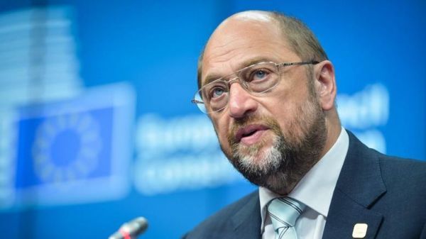 Σουλτς: Ανοιχτό θέμα η συμμετοχή του σε κυβέρνηση με Μέρκελ