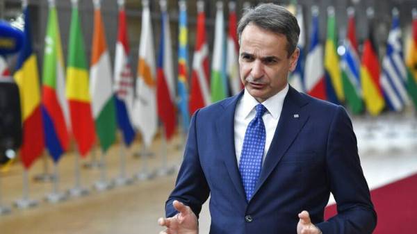 Μητσοτάκης από Βερσαλλίες: Ζητώ να μπει πλαφόν στις τιμές αερίου