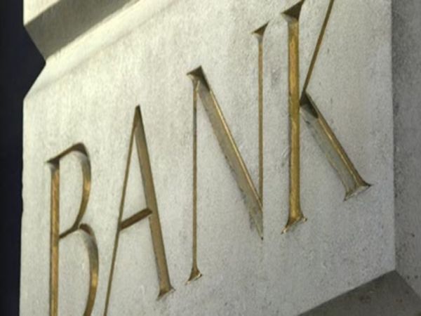 Μέχρι τέλος του χρόνου θα φεύγουν λεφτά από τις καταθέσεις για τους φόρους