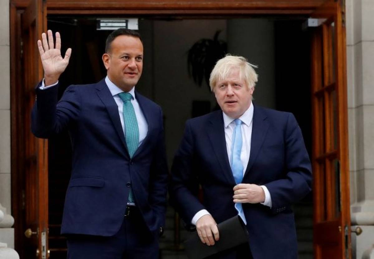 Brexit: Κρίσιμη συνάντηση Τζόνσον-Βαράντκαρ για το backstop