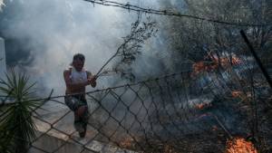 Χρυσοχοΐδης: Δεν απειλείται οικισμός στα Βίλια-Βελτιωμένη εικόνα στην Κερατέα