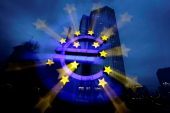WSJ: 50 δισ. ευρώ τον μήνα ετοιμάζεται να ρίξει στην αγορά η ΕΚΤ