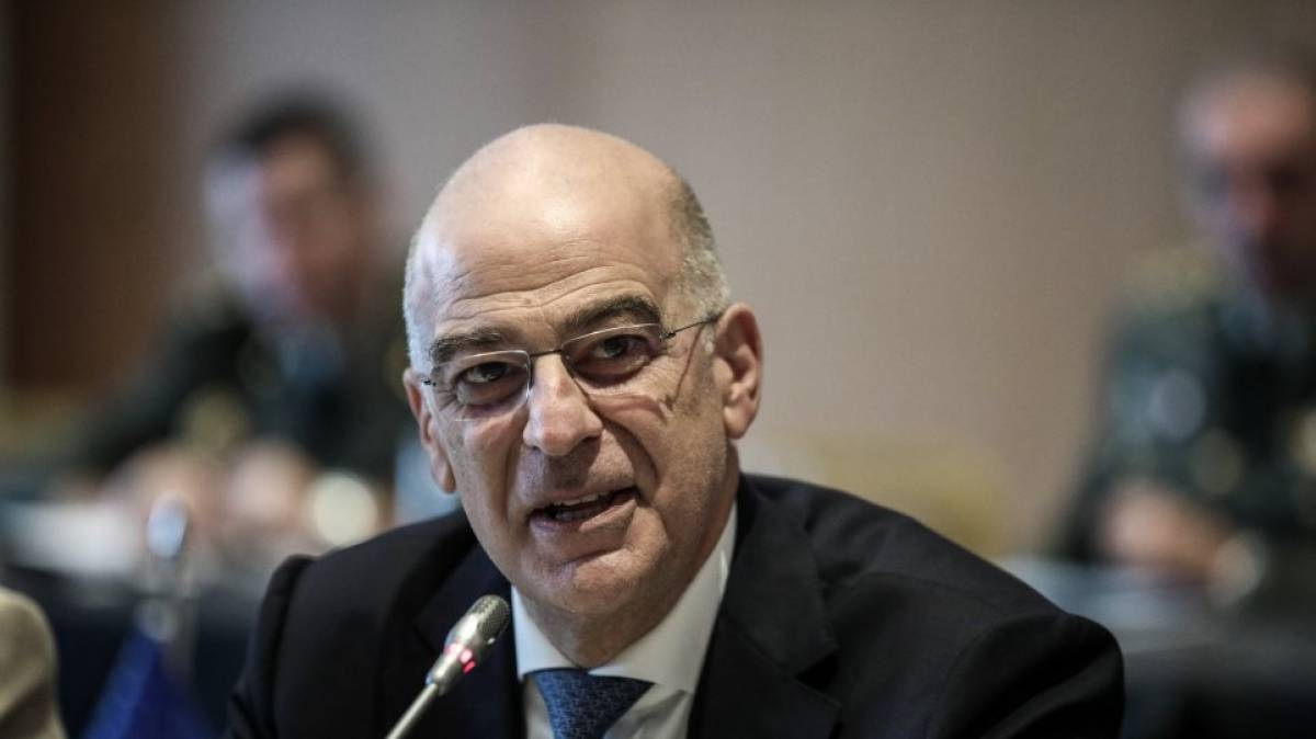 Σε κρίσιμη πενταμερή συνάντηση στο Κάιρο ο Δένδιας