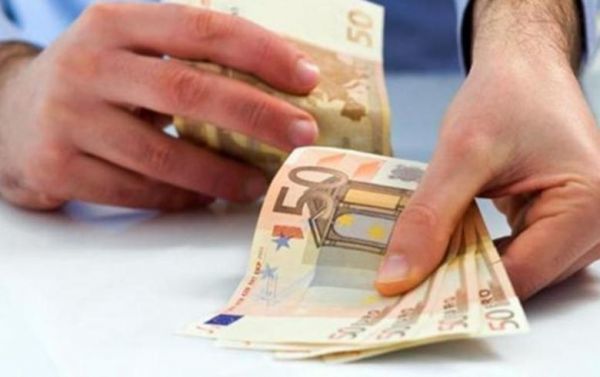 Οι δήμοι θα χορηγούν επίδομα σε πολύτεκνες μητέρες