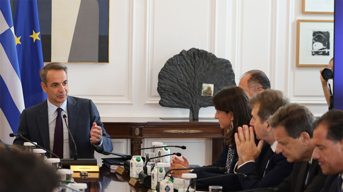 Ανασχηματισμός: Οι σταθεροί, οι προς αποχώρηση και τα νέα πρόσωπα