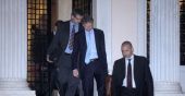 Απολύσεις στο Δημόσιο και ΦΠΑ εστίασης στην ατζέντα