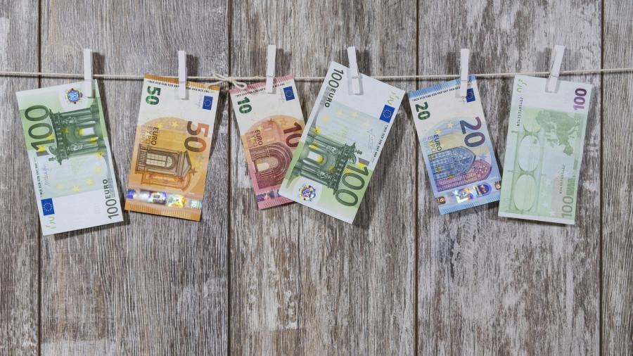 ΕΛΣΤΑΤ: €1.724 η μέση μηνιαία δαπάνη των νοικοκυριών – Στέγαση και διατροφή «ροκανίζουν» τον οικογενειακό προϋπολογισμό