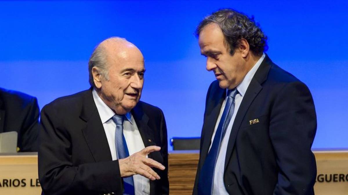 Μπλάτερ και Πλατινί κατηγορούνται για απάτη και υπεξαίρεση