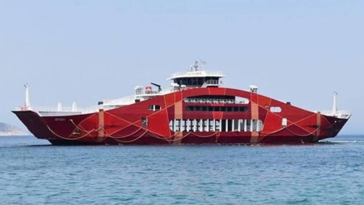 Στο λιμάνι της Αλεξανδρούπολης από Σαμοθράκη καταπλέει το οχηματαγωγό Anax