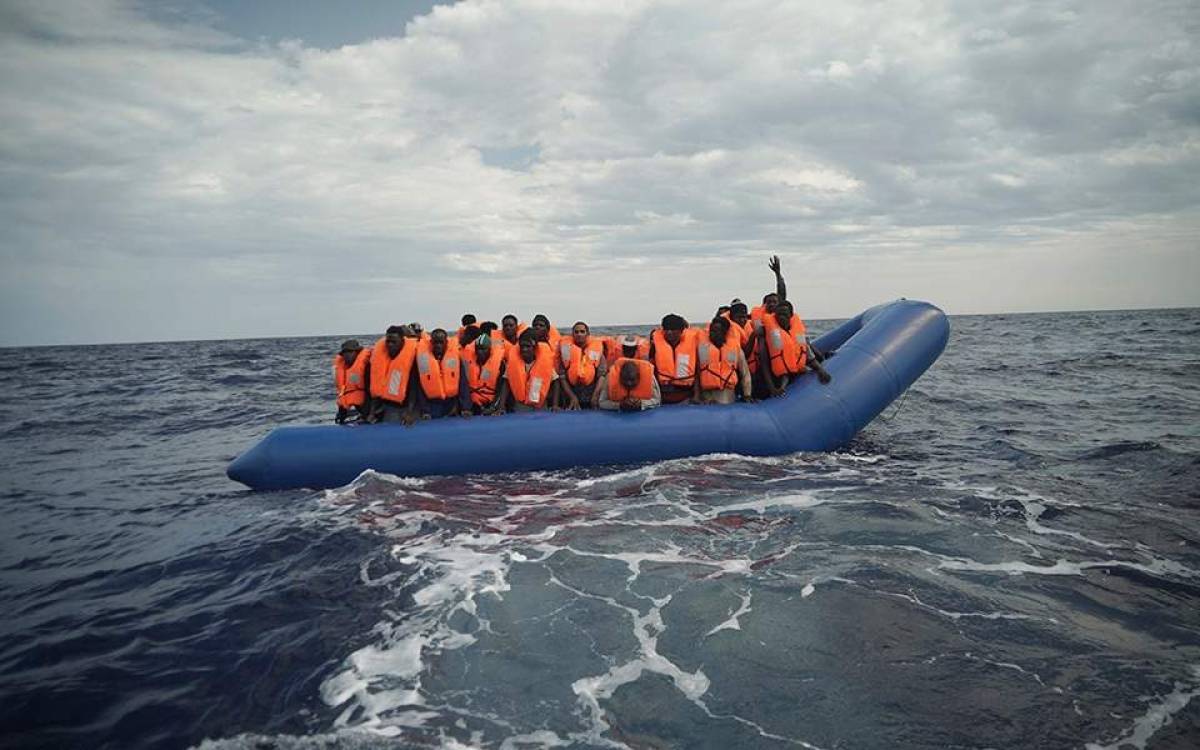 Ιστιοφόρο με περίπου 60 πρόσφυγες νοτιοδυτικά της Μεσσηνίας