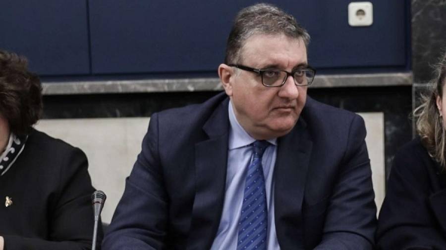 Εξαδάκτυλος: Άρση του lockdown μόνο με διψήφιο αριθμό διασωληνωμένων