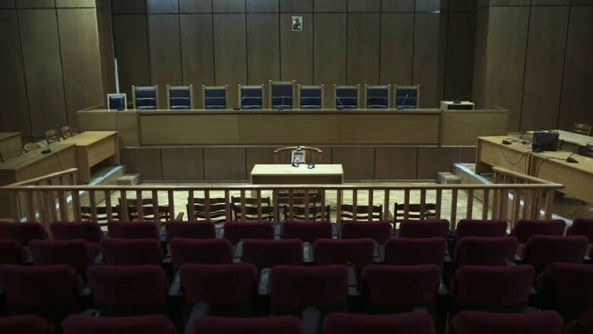 Δίκη Χρυσής Αυγής: Απαλλαγή κατηγορουμένων για την επίθεση στο «Συνεργείο»