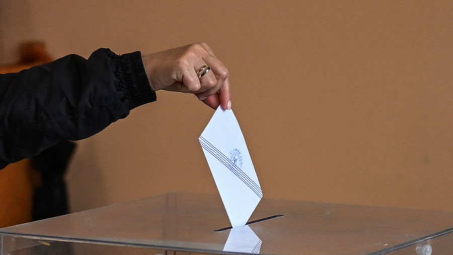 Δημοσκόπηση Real Polls: Τσίπρας και Καρυστιανού «αφήνουν» το ΠΑΣΟΚ με μονοψήφια
