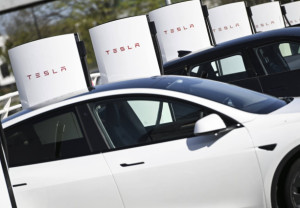 Καταποντίζονται οι πωλήσεις της Tesla στην Ευρώπη