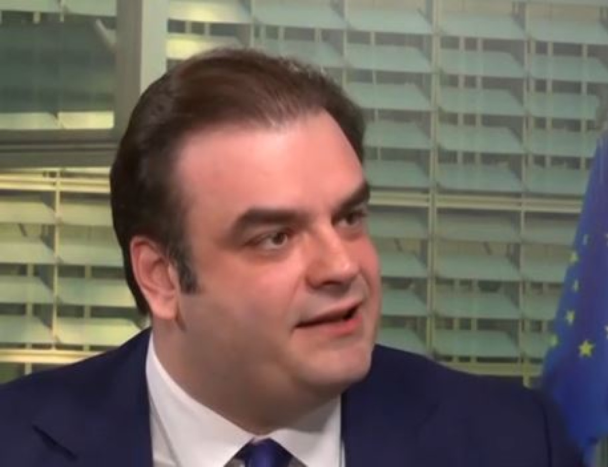 Πιερρακάκης στο Bloomberg: Επίσπευση αποπληρωμής δανείων-Στόχος η ελάφρυνση του χρέους