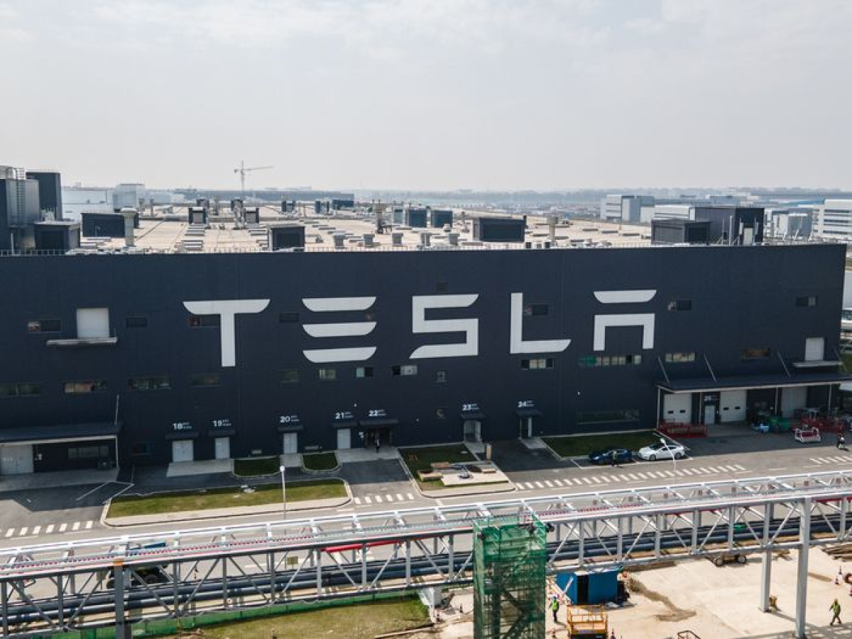 Tesla: Σε χαμηλό 5μήνου οι παραδόσεις αυτοκινήτων το Δεκέμβριο
