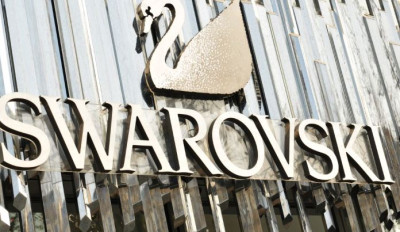 Swarovski: Ανακοινώνει νέα συνεργασία με την Dover Street Market Paris