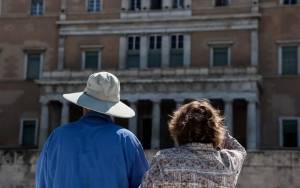 Οι ανάγκες της νέας γενιάς και το «κρυφτούλι» στα αναδρομικά