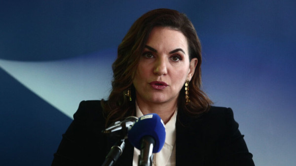 Κεφαλογιάννη: Συναντήσεις με φορείς και εγκαίνια έκθεσης στη Σύρο