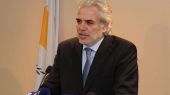 Κομισιόν: Αλληλεγγύη προς την Ελλαδα απο τον αρμόδιο επίτροπο
